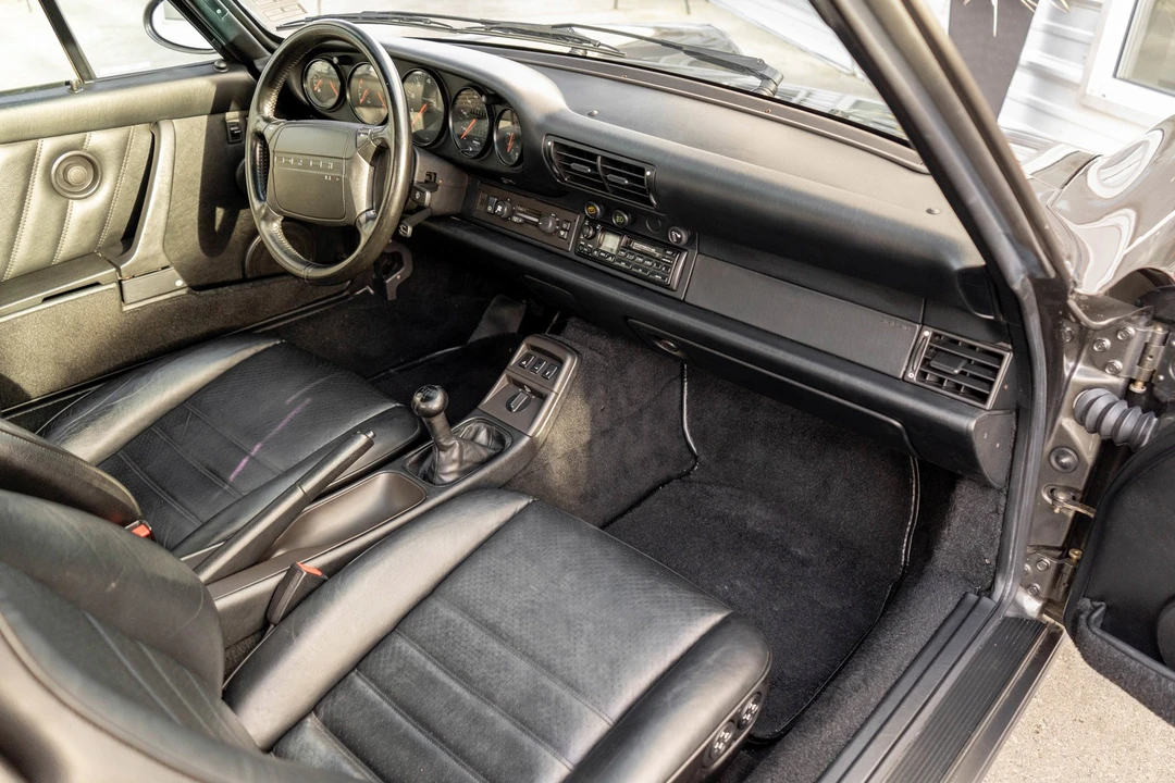 1992 Porsche 911 - Image 24 of 31