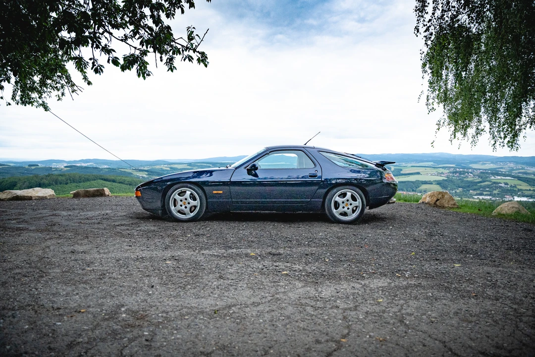 1992 Porsche 928 GTS - Image 10 of 31