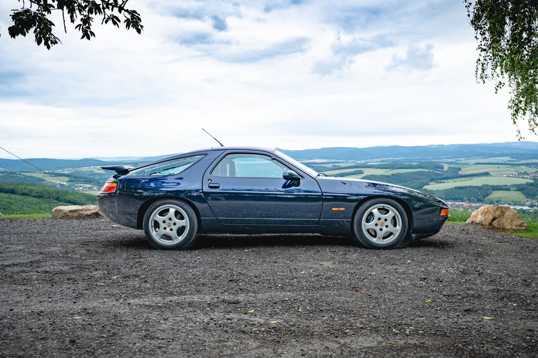 1992 Porsche 928 GTS - Image 13 of 31