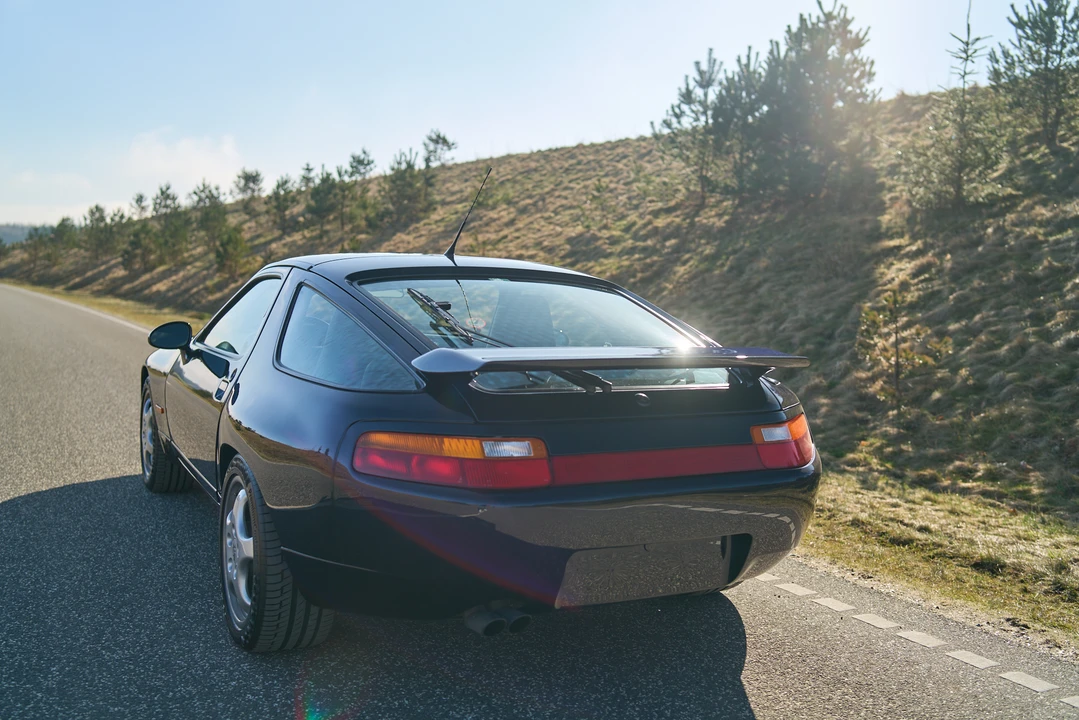 1992 Porsche 928 GTS - Image 9 of 31
