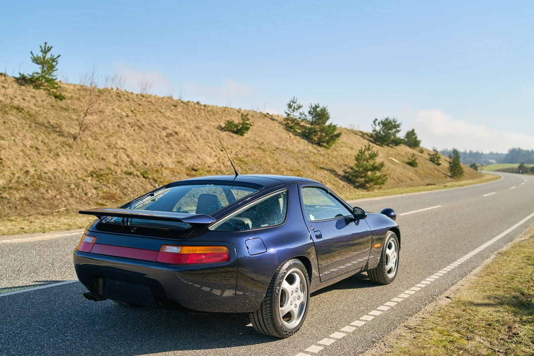 1992 Porsche 928 GTS - Image 5 of 31