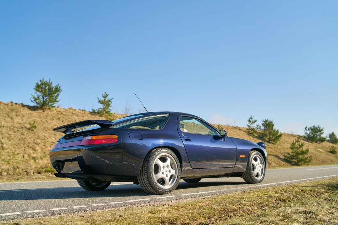 1992 Porsche 928 GTS - Image 11 of 31