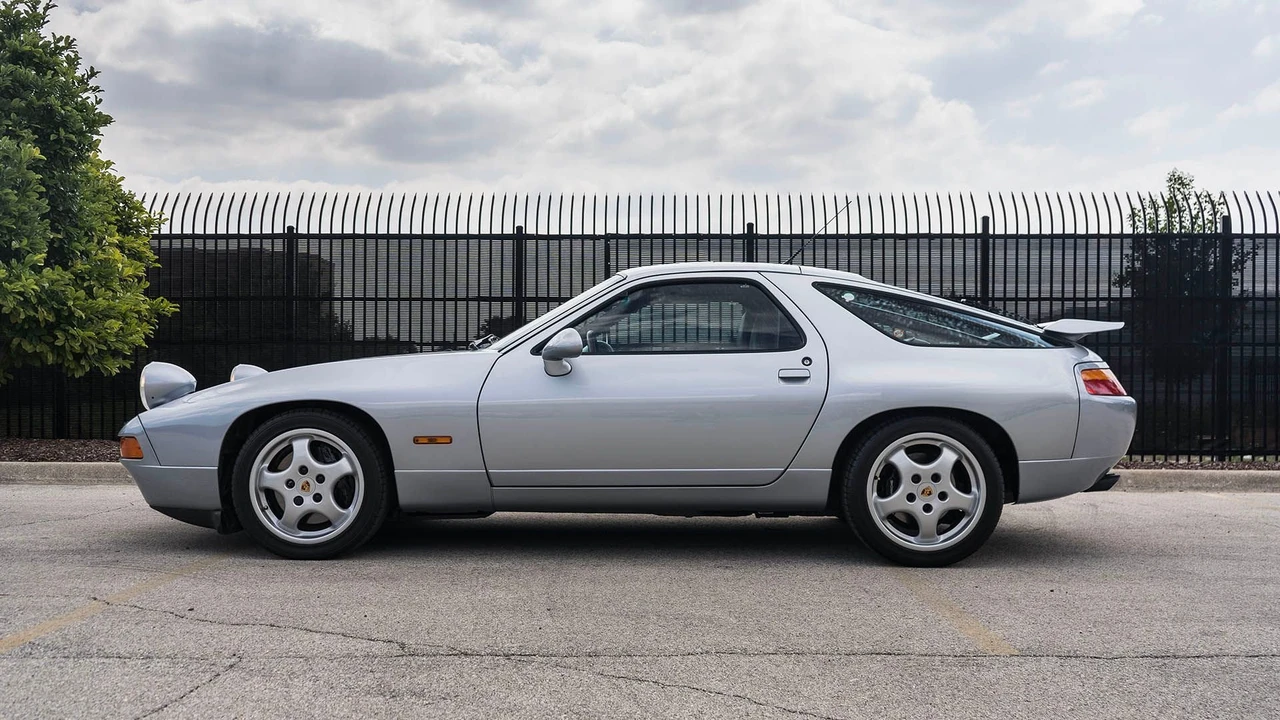 1992 Porsche 928 GTS - Image 17 of 31