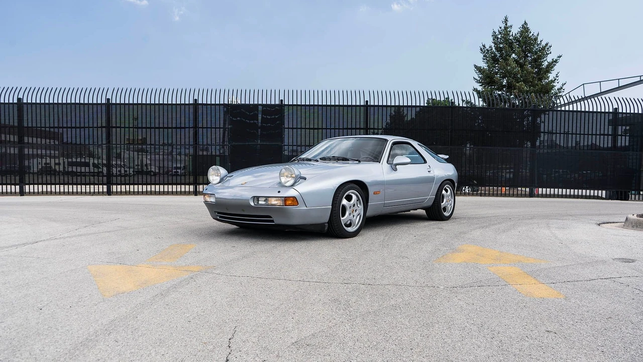 1992 Porsche 928 GTS - Image 10 of 31