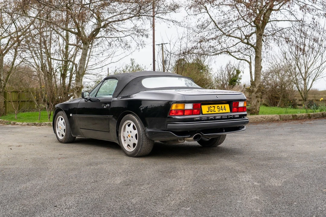 1992 Porsche 944 S2 - Image 16 of 30