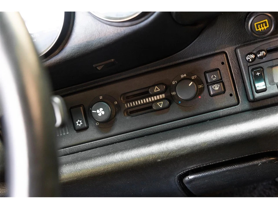 1992 Porsche 964 Carrera - Image 15 of 31