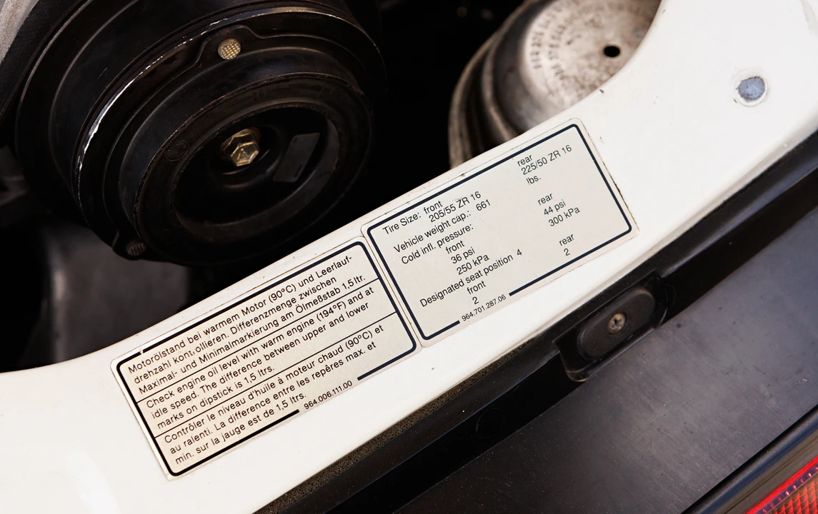 1992 Porsche 964 Carrera - Image 28 of 31