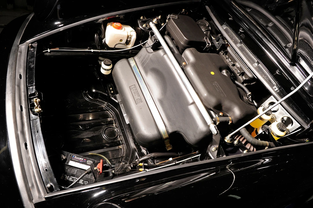1992 Porsche 964 Carrera 4 - Image 4 of 8