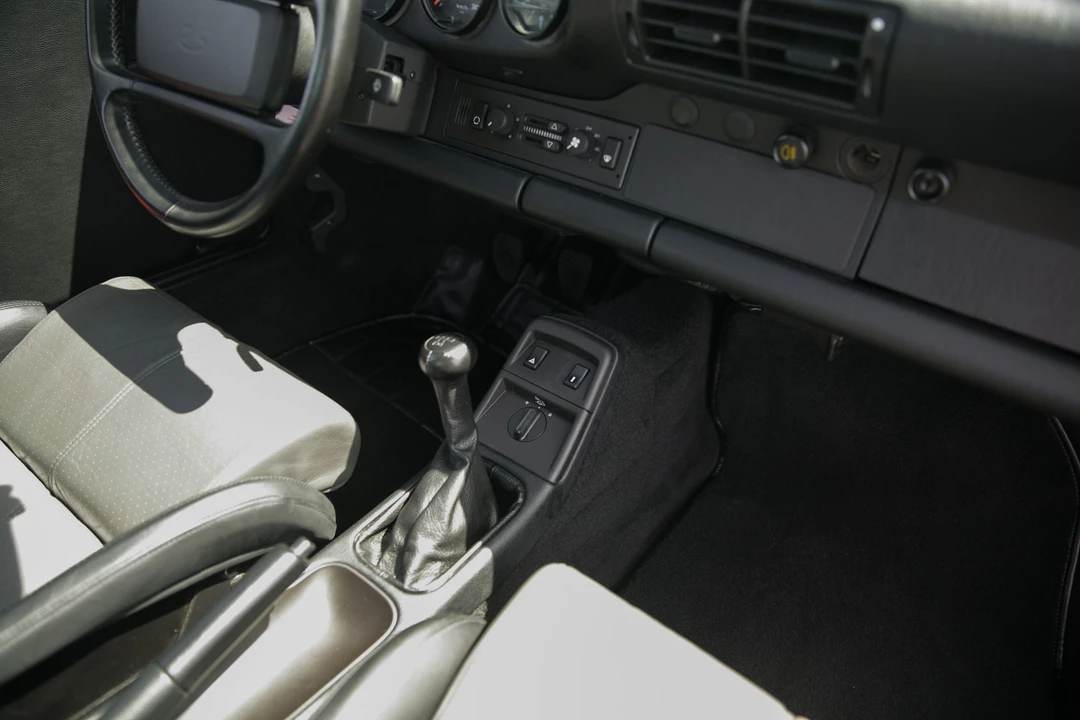 1992 Porsche 964 Carrera RS - Image 28 of 31