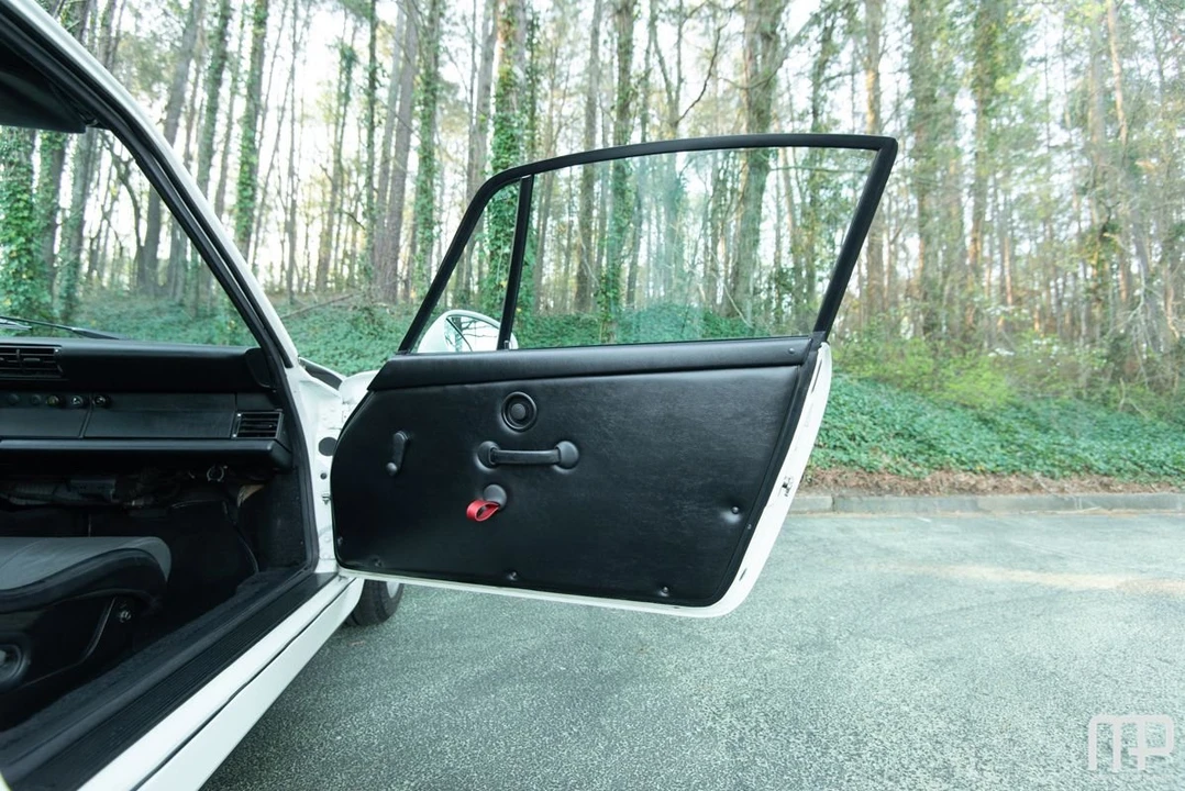 1992 Porsche 964 Carrera RS - Image 26 of 28