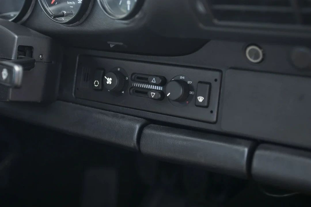 1992 Porsche 964 Carrera RS - Image 28 of 30