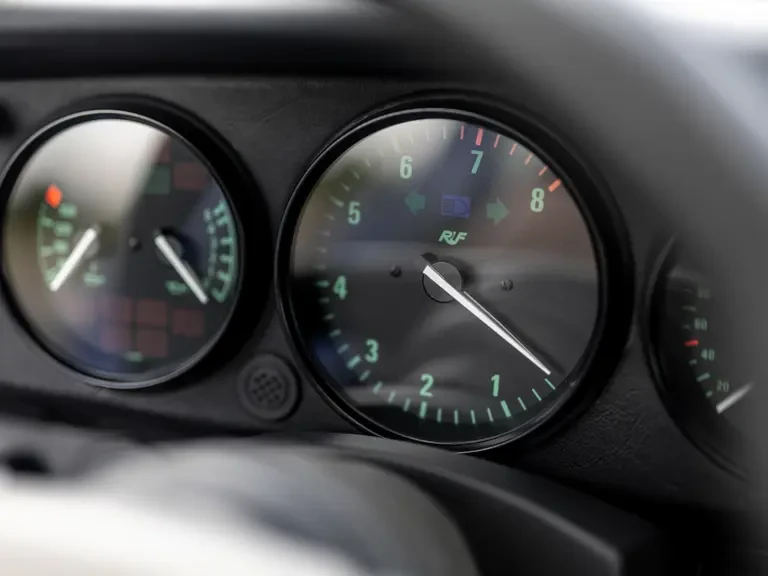 1992 Porsche 911 - Image 16 of 31