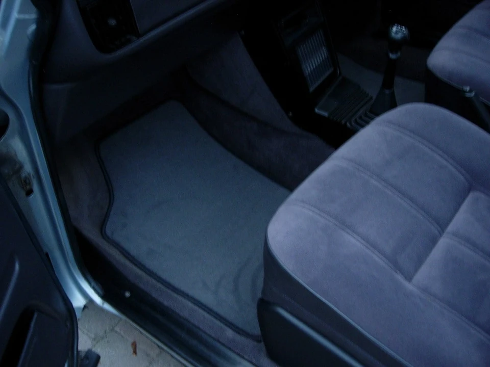 1992 Saab 900 1st Gen - Image 25 of 30
