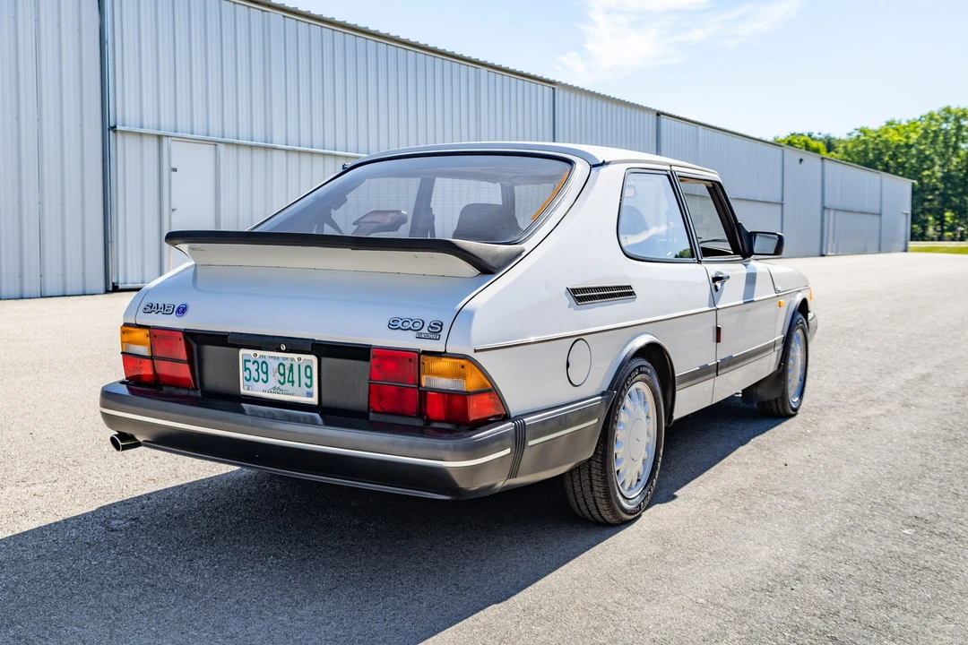 1992 Saab 900 1st Gen - Image 5 of 31