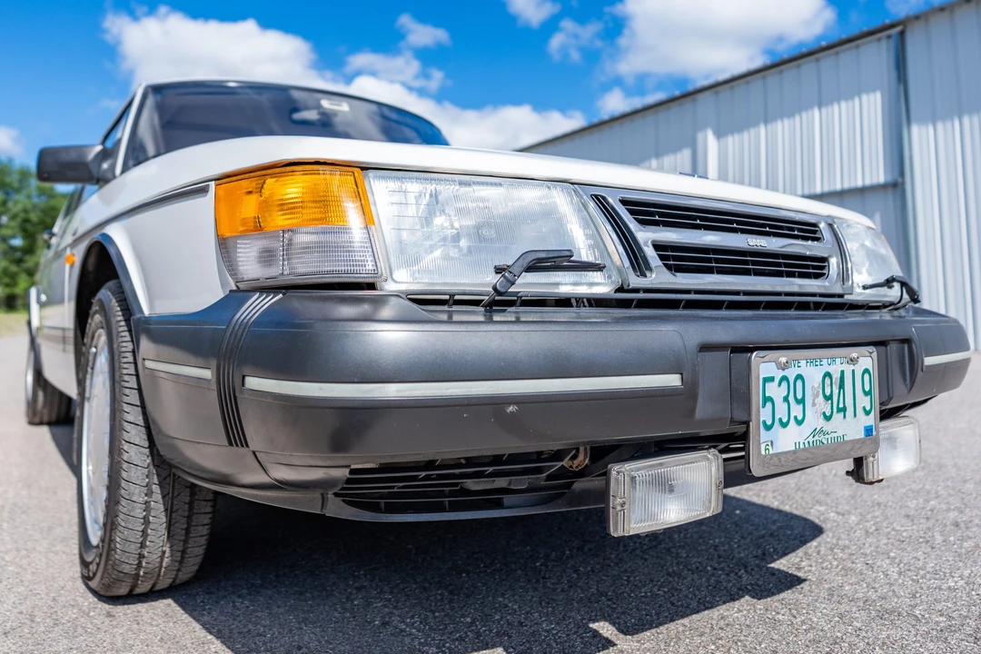 1992 Saab 900 1st Gen - Image 19 of 31