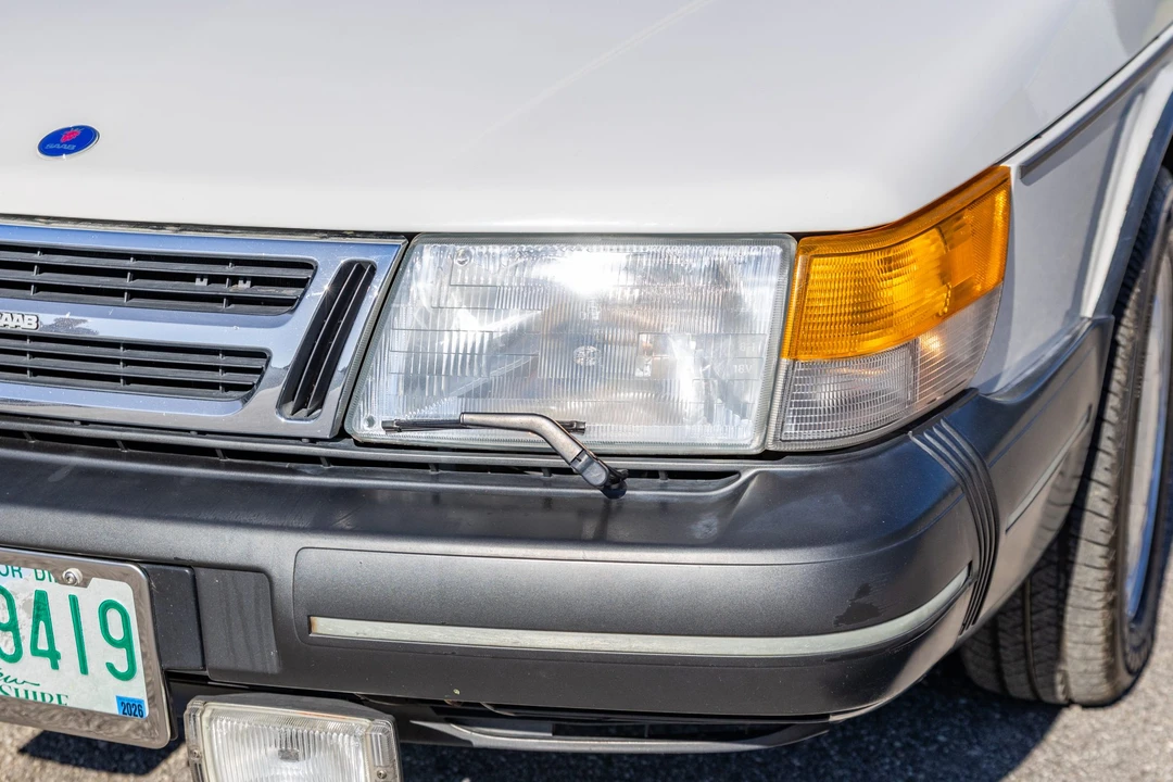 1992 Saab 900 1st Gen - Image 15 of 31