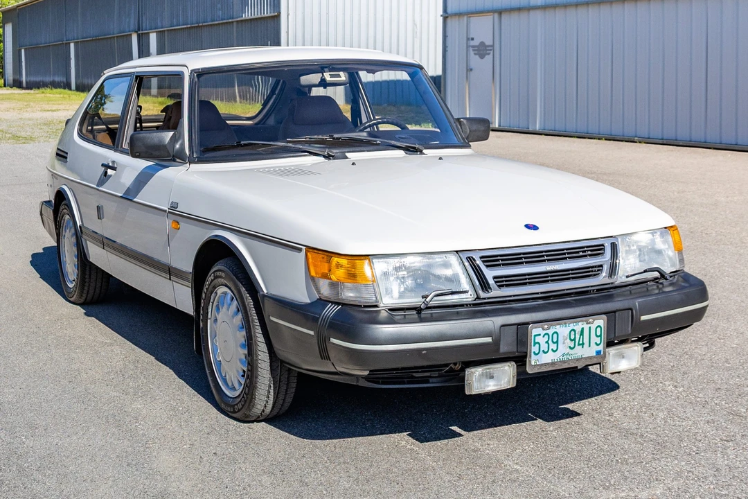 1992 Saab 900 1st Gen - Image 9 of 31