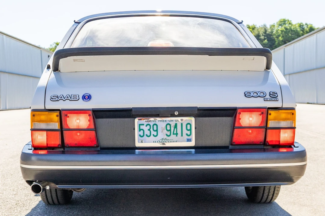 1992 Saab 900 1st Gen - Image 16 of 31