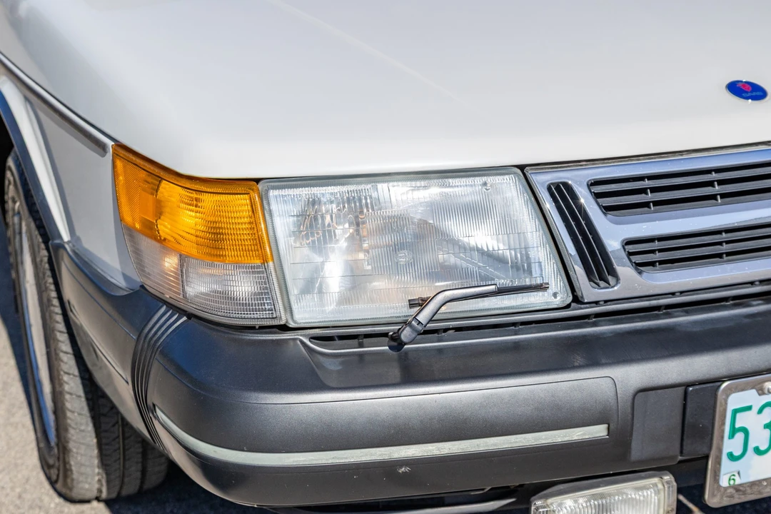 1992 Saab 900 1st Gen - Image 14 of 31