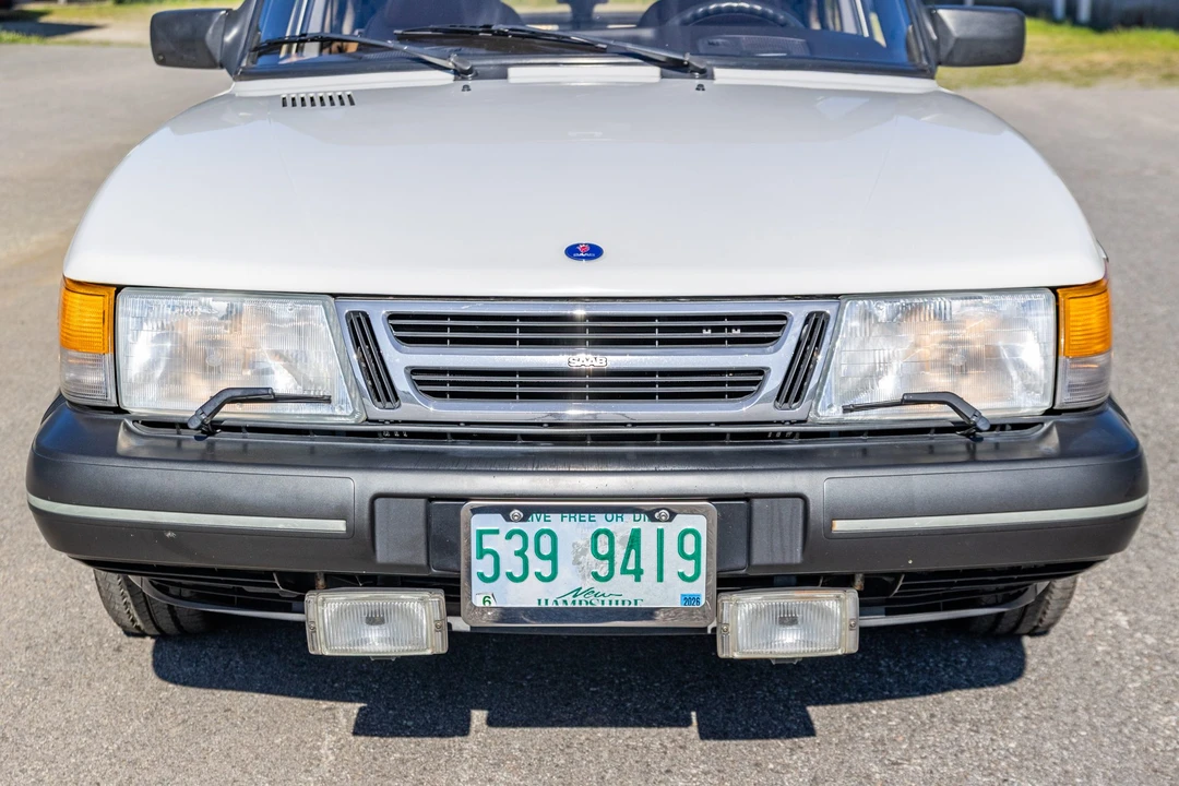 1992 Saab 900 1st Gen - Image 13 of 31