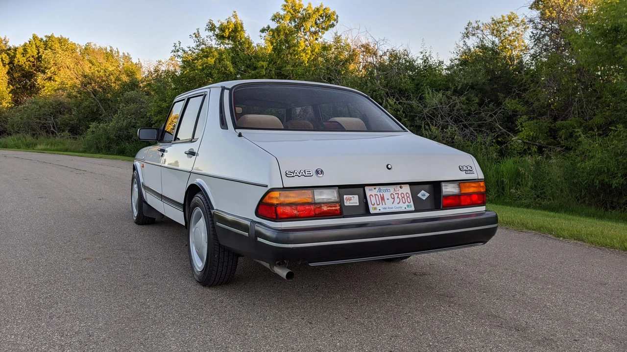 1992 Saab 900 1st Gen - Image 4 of 31