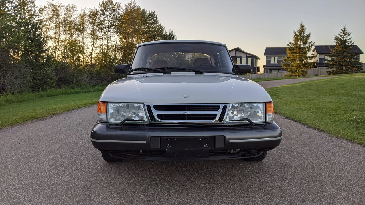 1992 Saab 900 1st Gen - Image 3 of 31
