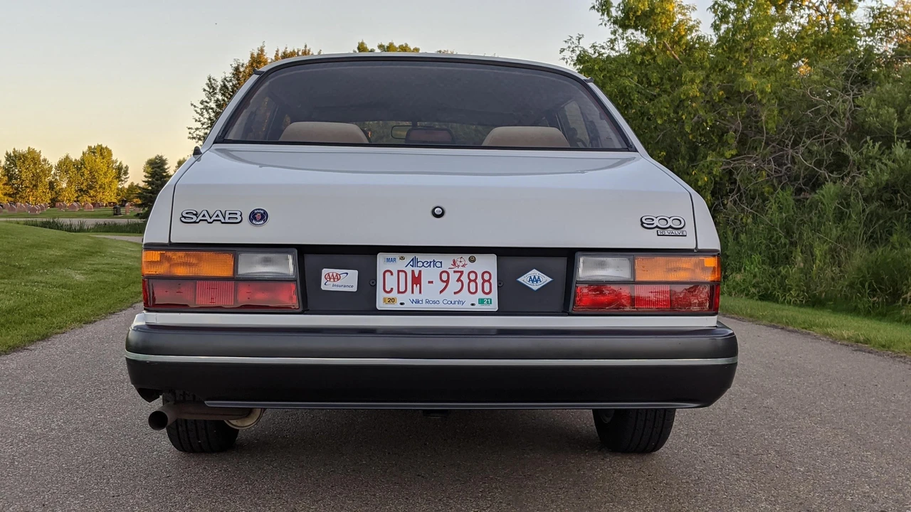 1992 Saab 900 1st Gen - Image 10 of 31