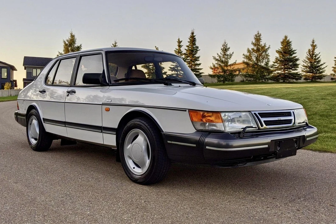 1992 Saab 900 1st Gen - Image 5 of 31
