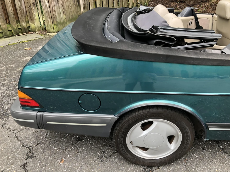 1992 Saab 900 Turbo 1st Gen - Image 11 of 24