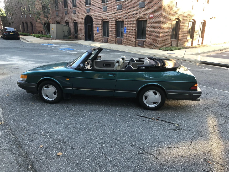 1992 Saab 900 Turbo 1st Gen - Image 2 of 24