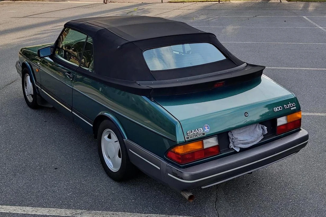 1992 Saab 900 Turbo 1st Gen - Image 14 of 31
