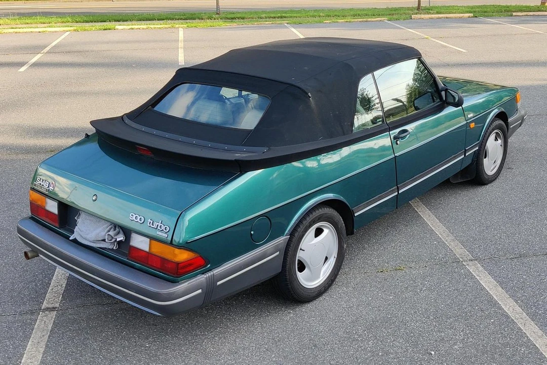 1992 Saab 900 Turbo 1st Gen - Image 4 of 31