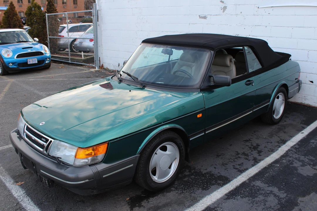 1992 Saab 900 Turbo 1st Gen - Image 11 of 31