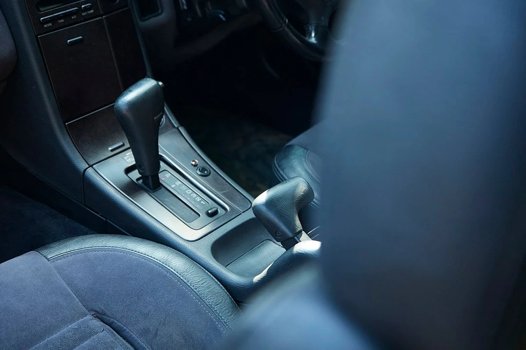 1992 Subaru SVX - Image 29 of 30