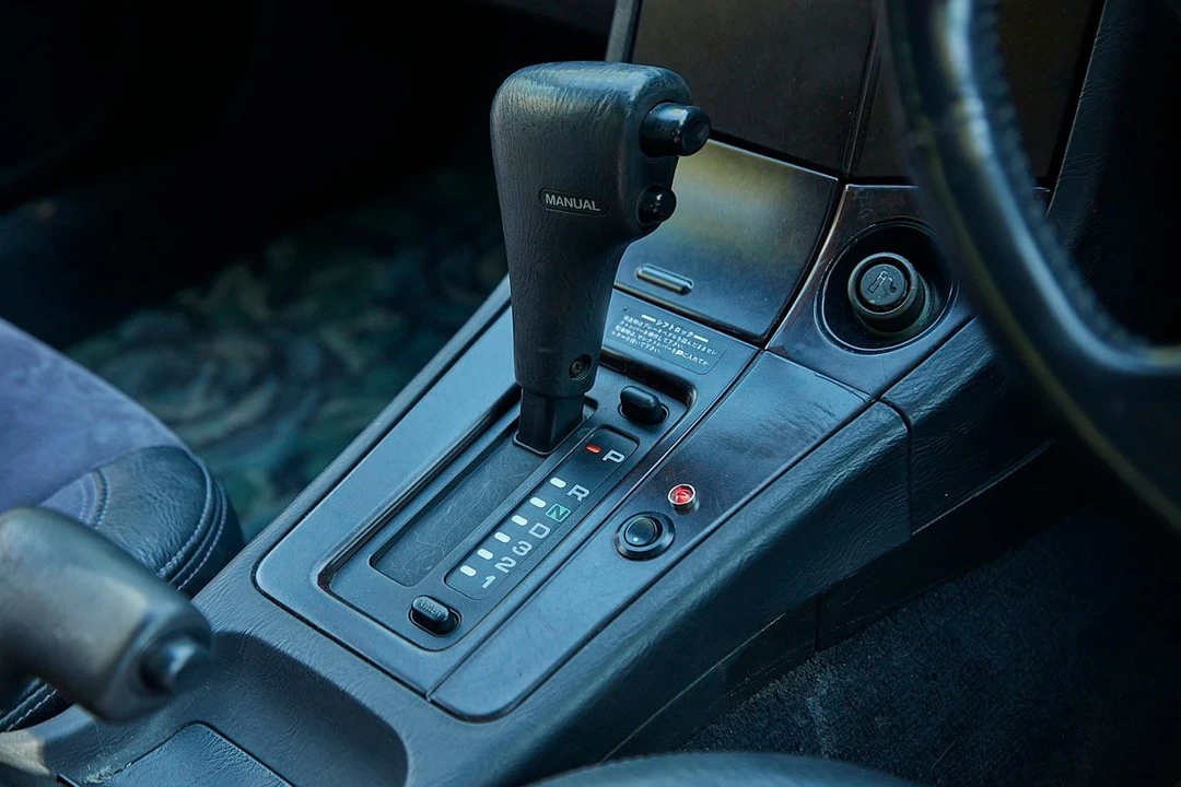 1992 Subaru SVX - Image 22 of 30