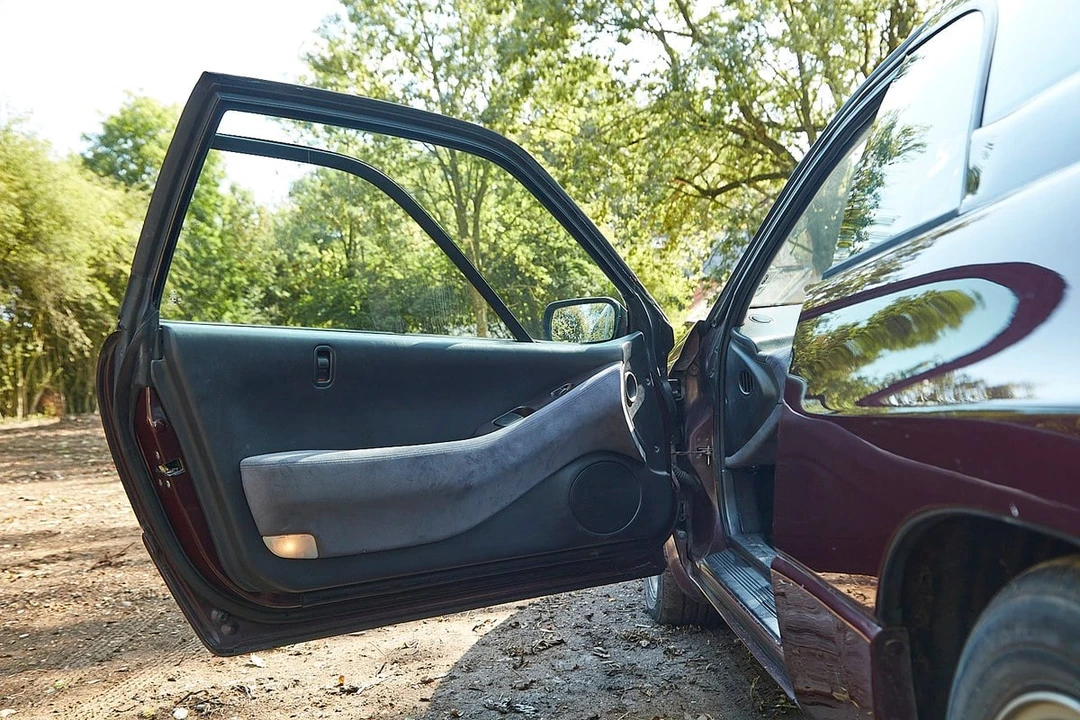 1992 Subaru SVX - Image 28 of 30