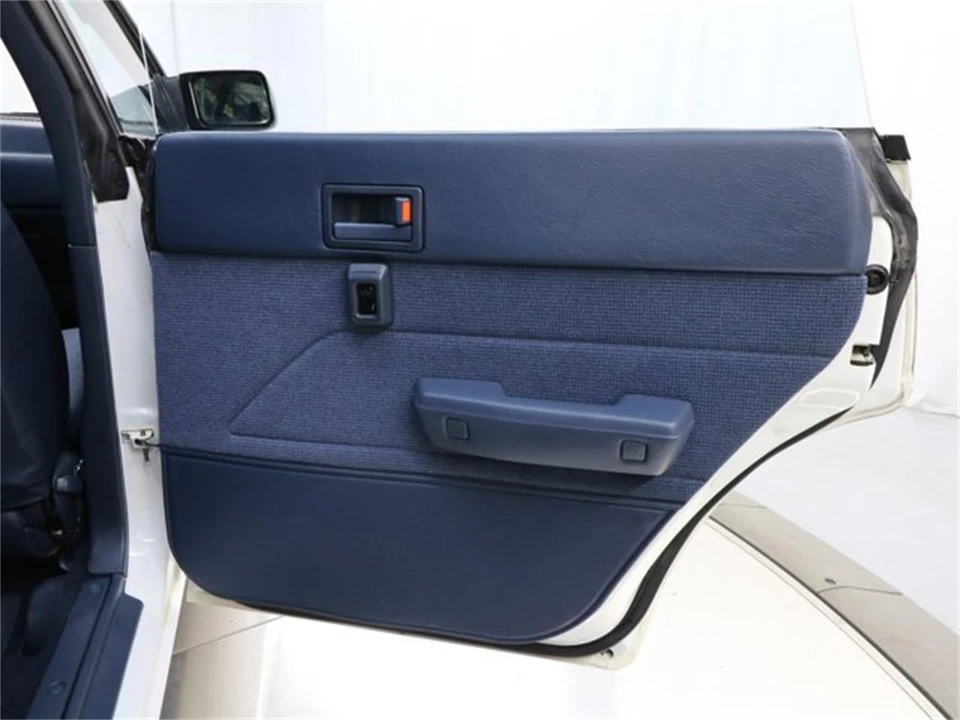 1992 Subaru Legacy - Image 23 of 31