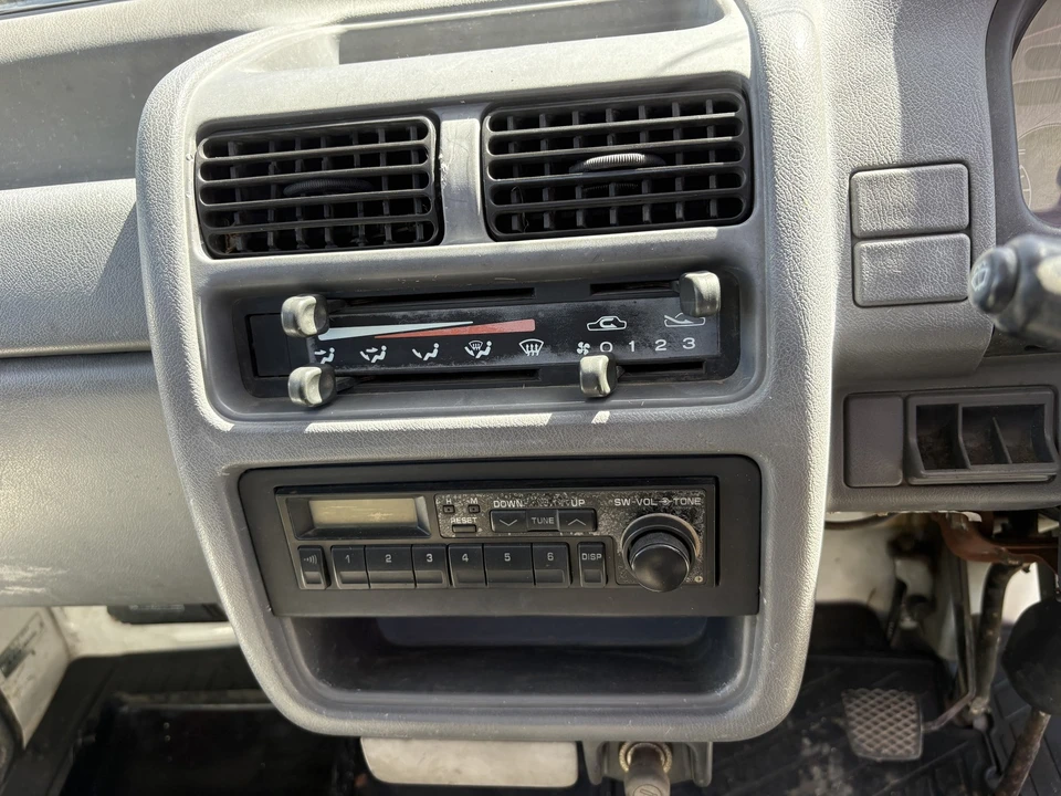 1992 Subaru Sambar 5th Gen - Image 14 of 31