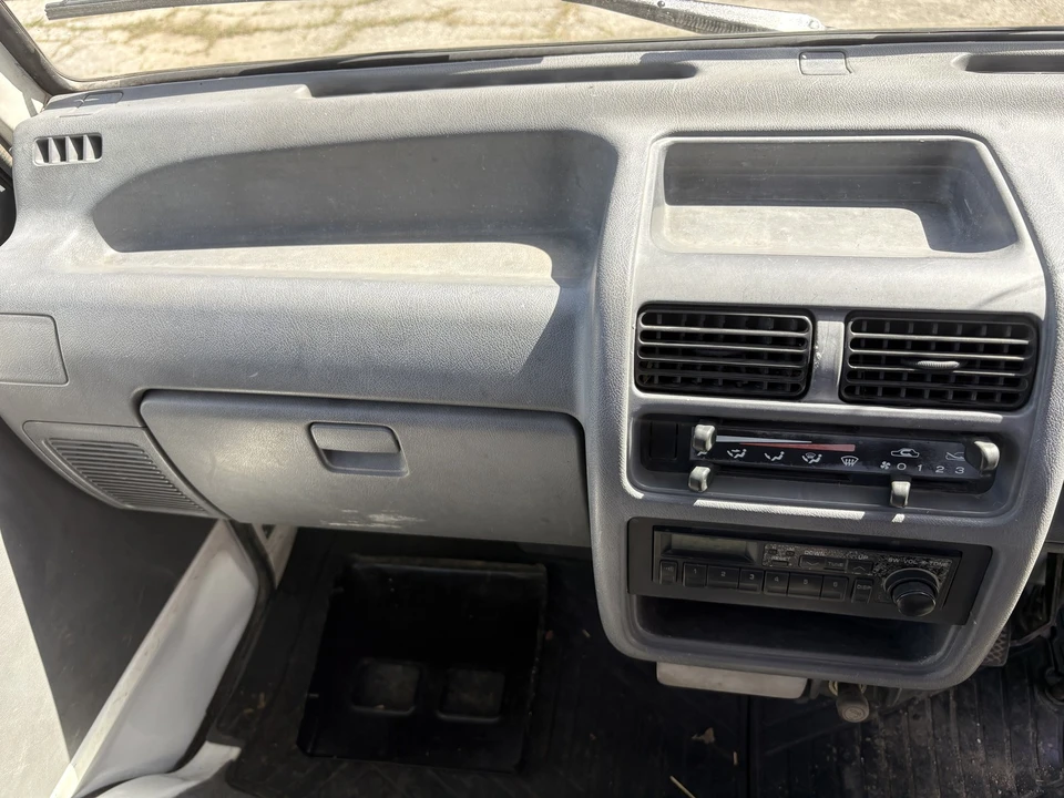 1992 Subaru Sambar 5th Gen - Image 15 of 31