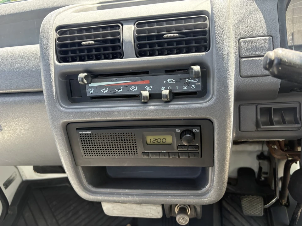 1992 Subaru Sambar 5th Gen - Image 18 of 31