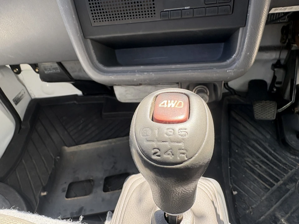 1992 Subaru Sambar 5th Gen - Image 17 of 31