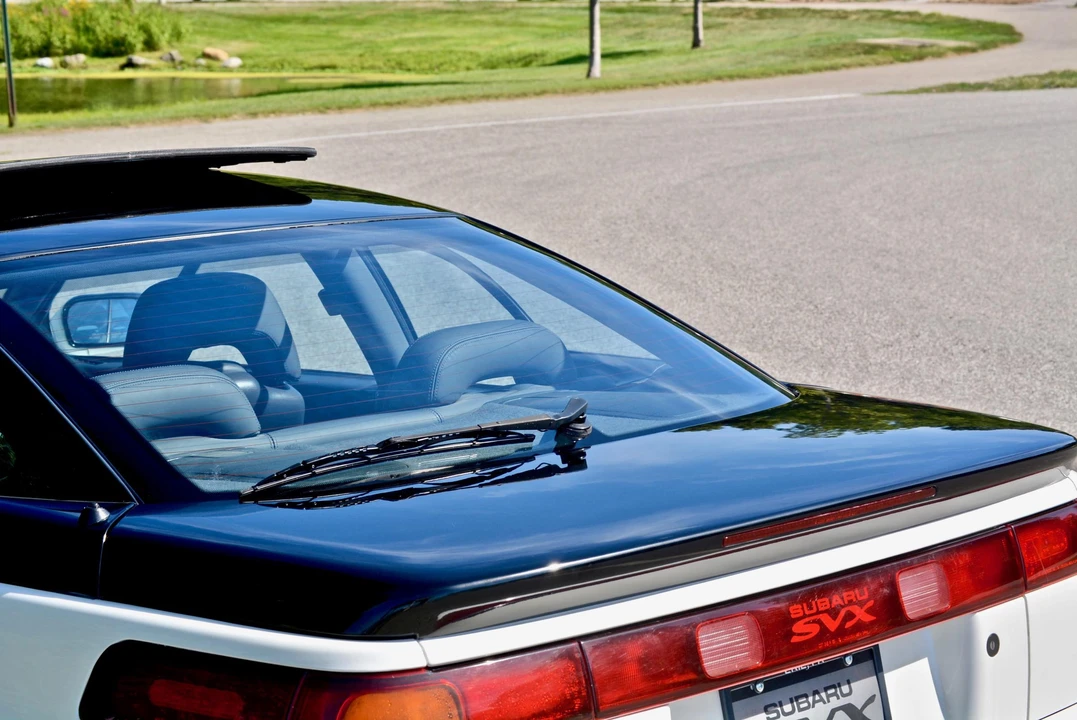 1992 Subaru SVX - Image 25 of 31