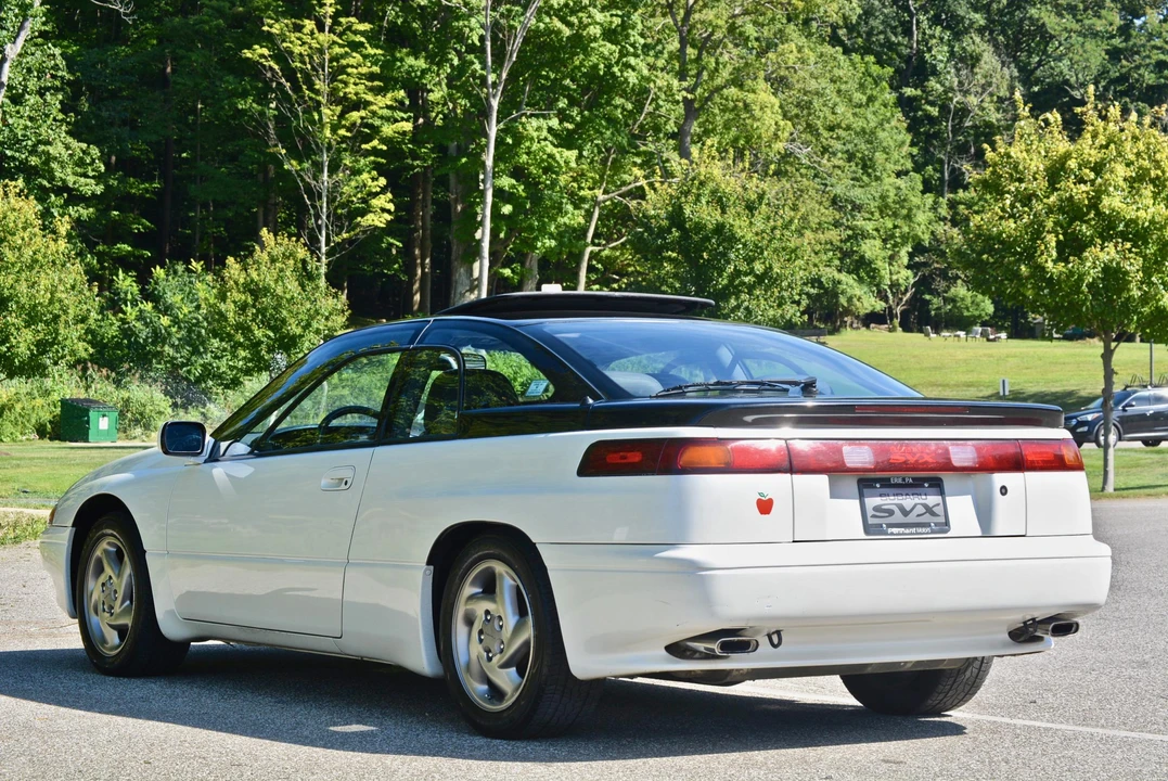 1992 Subaru SVX - Image 8 of 31