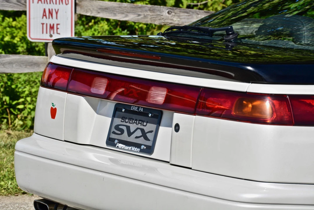 1992 Subaru SVX - Image 29 of 31