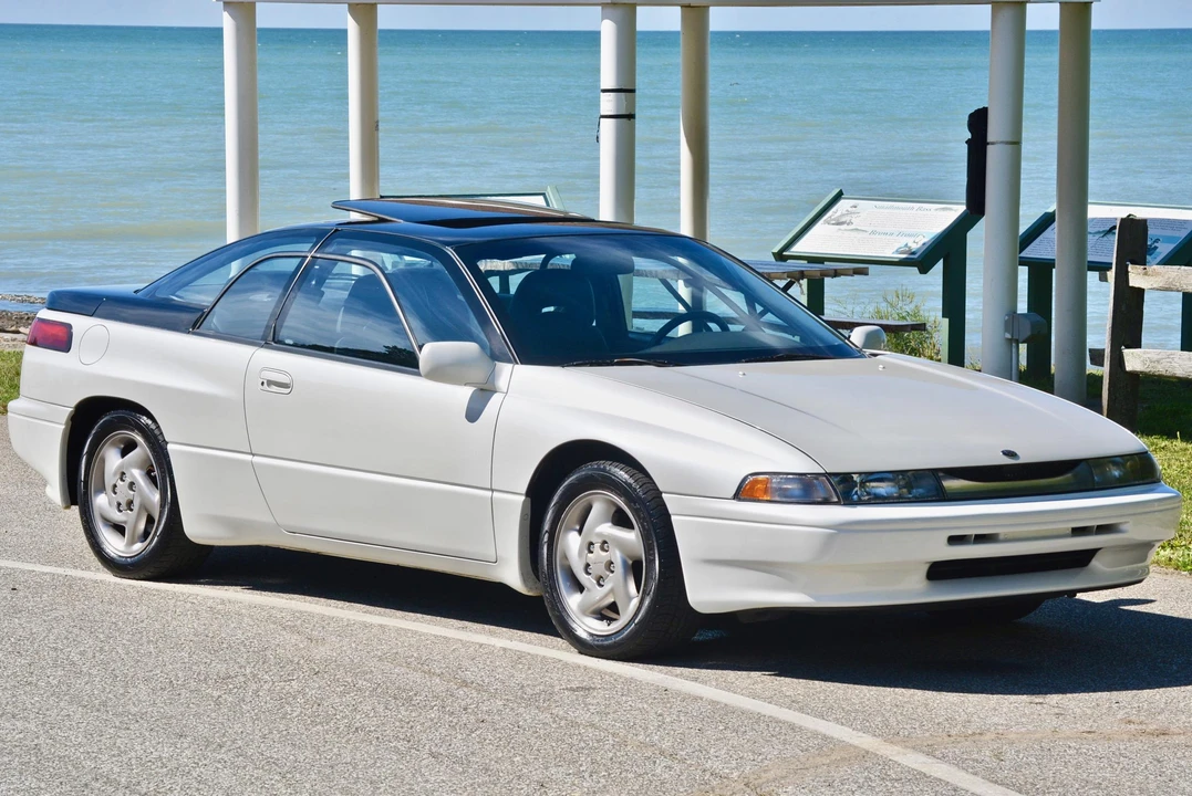 1992 Subaru SVX - Image 14 of 31