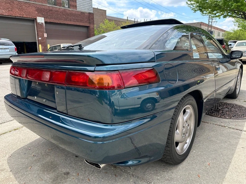 1992 Subaru SVX - Image 29 of 31