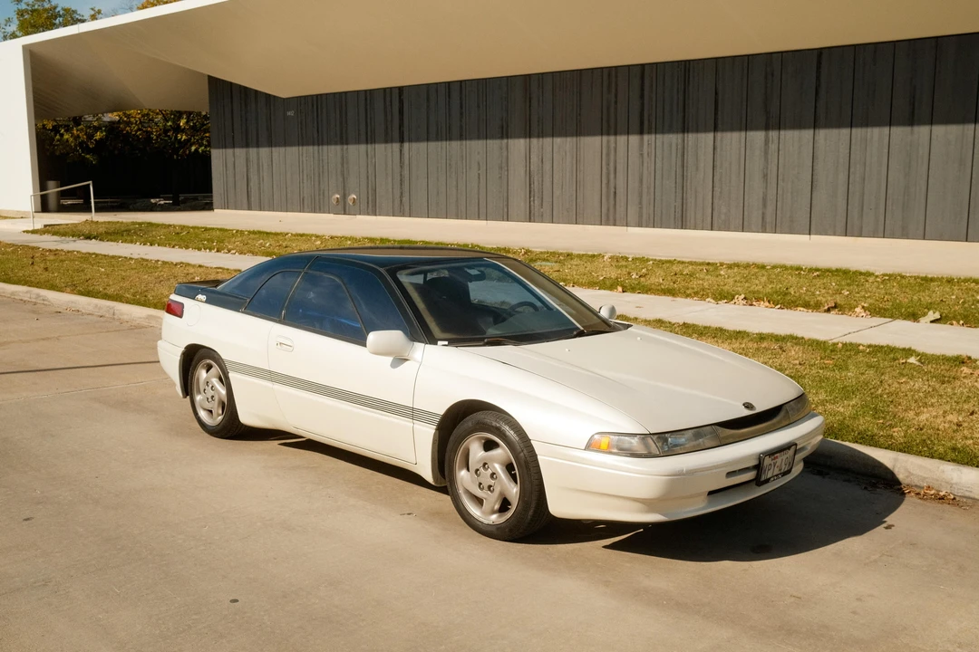 1992 Subaru SVX - Image 30 of 31