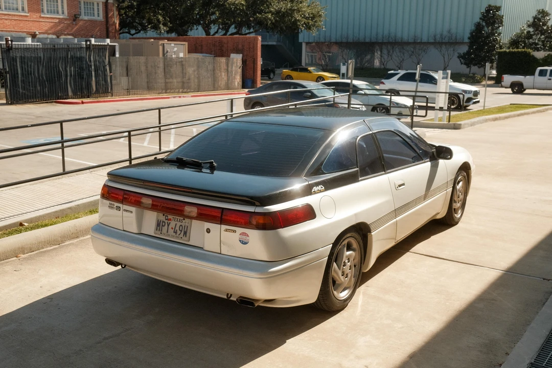 1992 Subaru SVX - Image 21 of 31