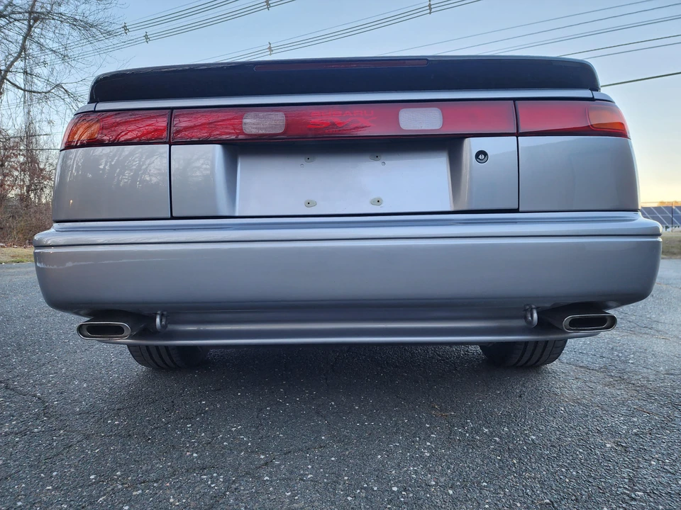 1992 Subaru SVX - Image 15 of 31