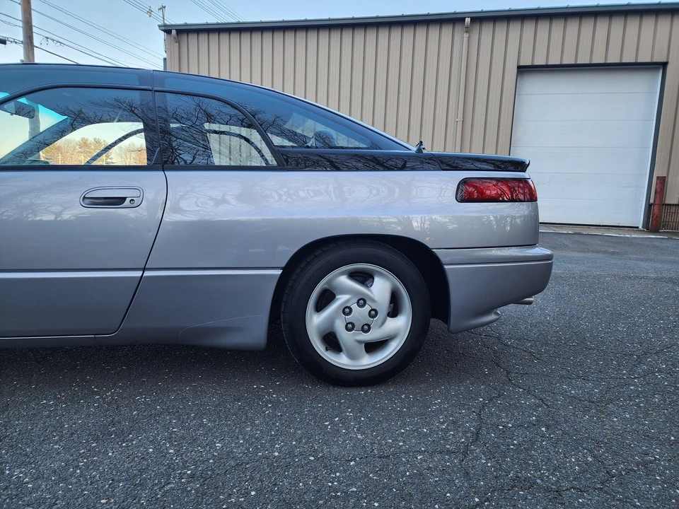 1992 Subaru SVX - Image 30 of 31